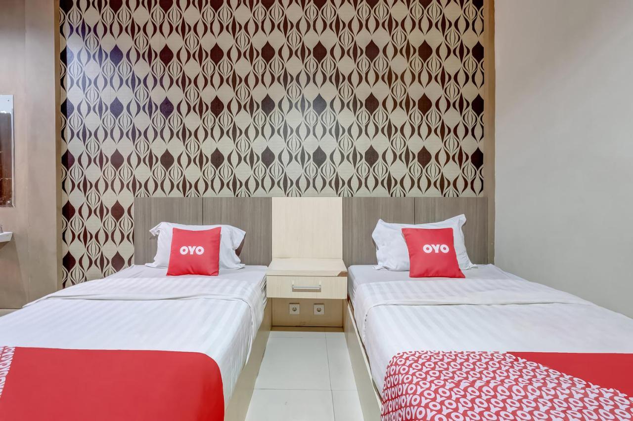 Oyo Flagship 3726 Tembok Batu Residence Tugu Exterior foto