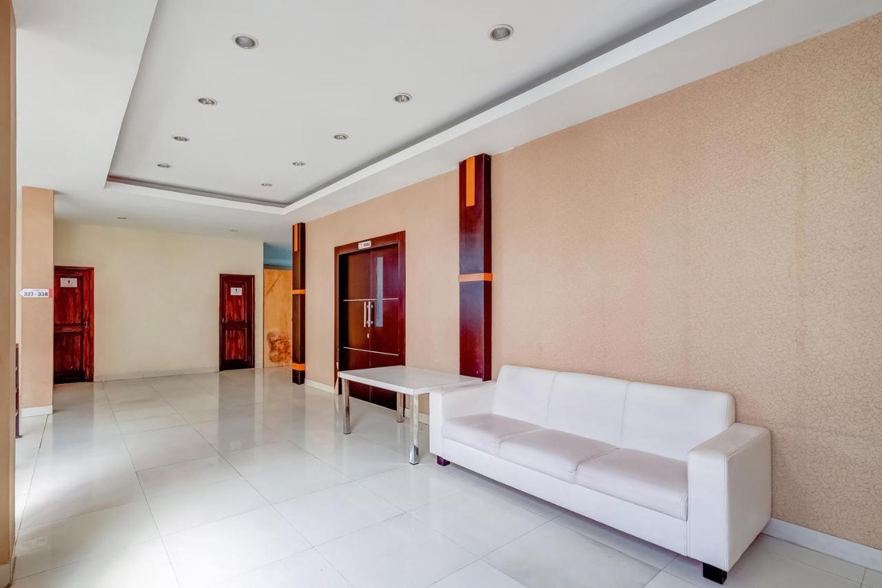 Oyo Flagship 3726 Tembok Batu Residence Tugu Exterior foto