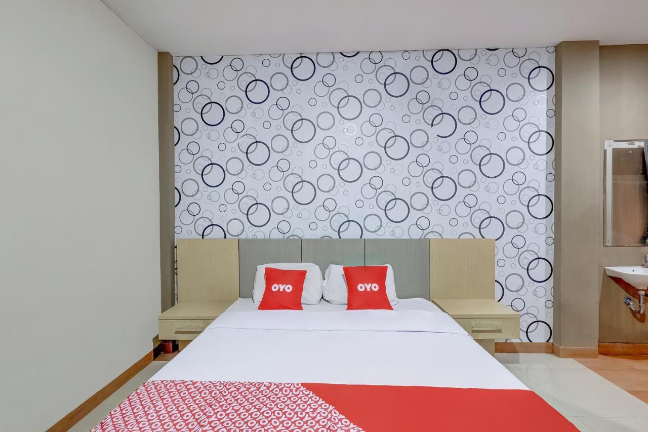 Oyo Flagship 3726 Tembok Batu Residence Tugu Exterior foto