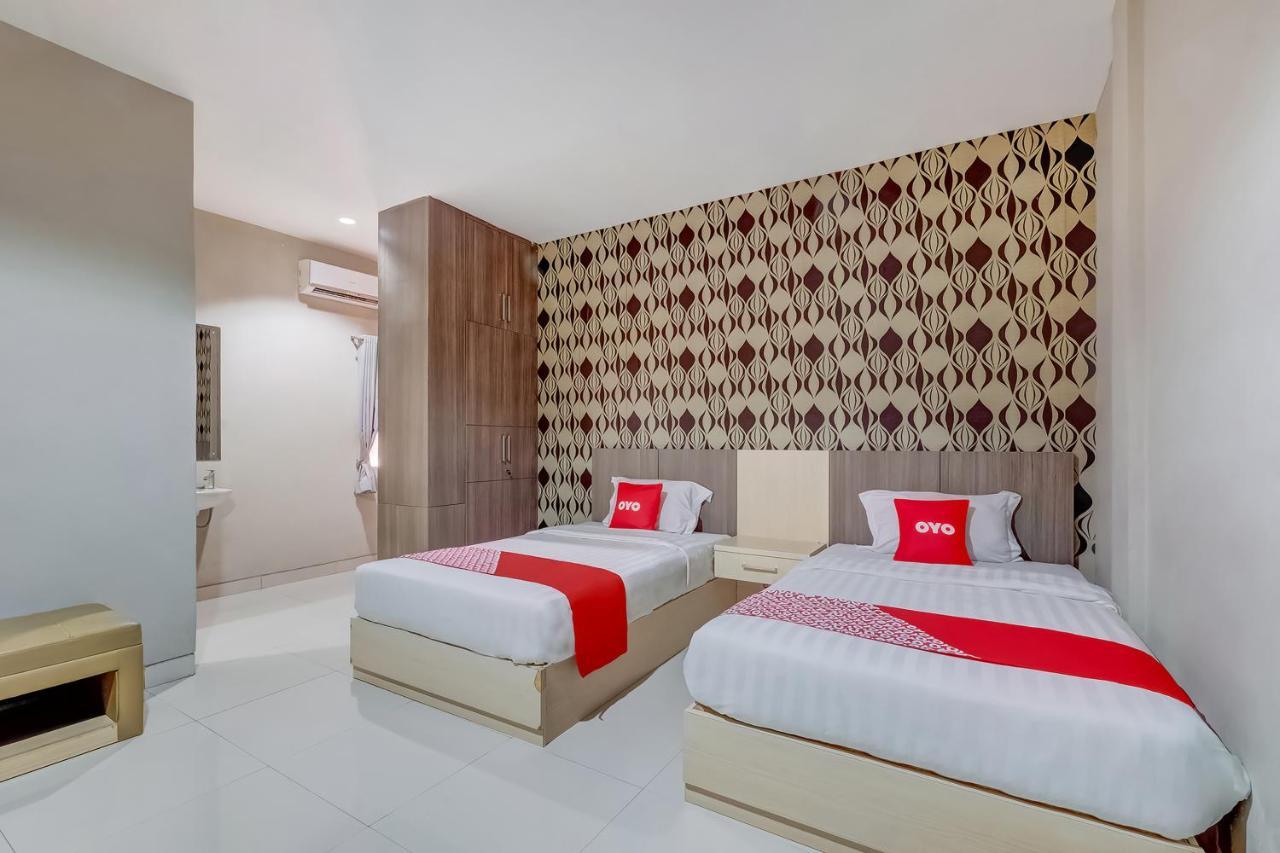 Oyo Flagship 3726 Tembok Batu Residence Tugu Exterior foto