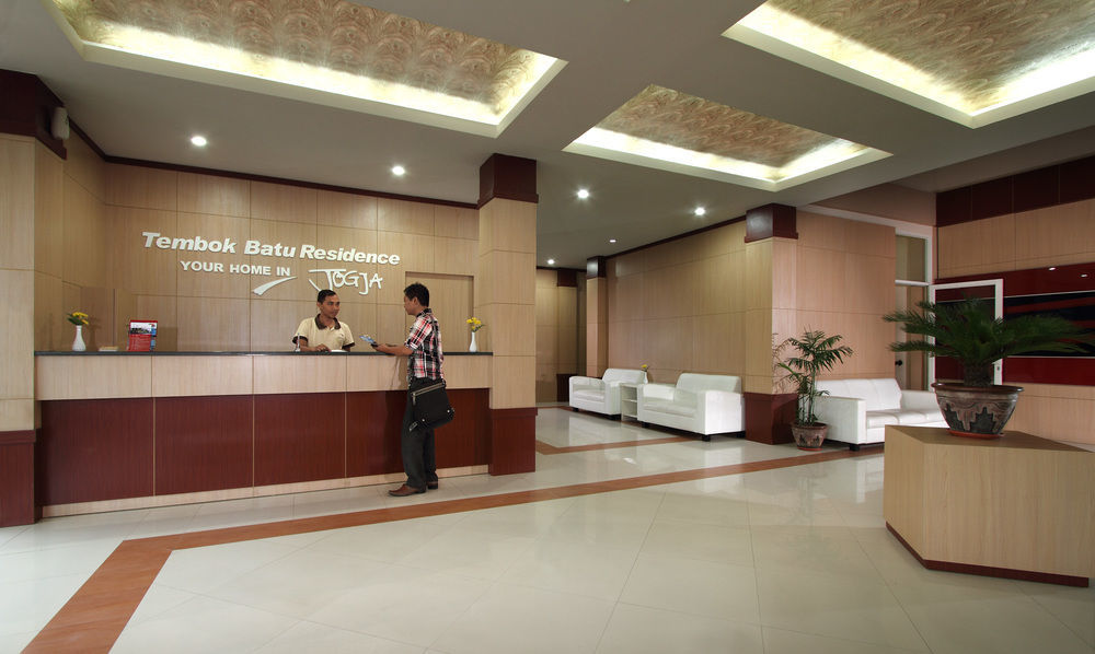 Oyo Flagship 3726 Tembok Batu Residence Tugu Exterior foto