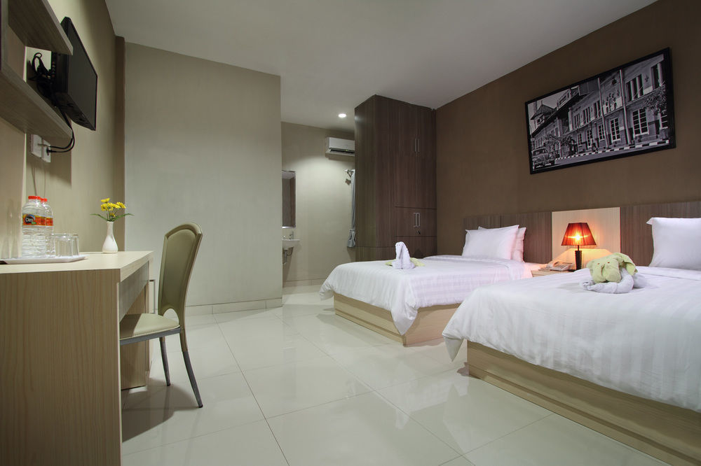 Oyo Flagship 3726 Tembok Batu Residence Tugu Exterior foto