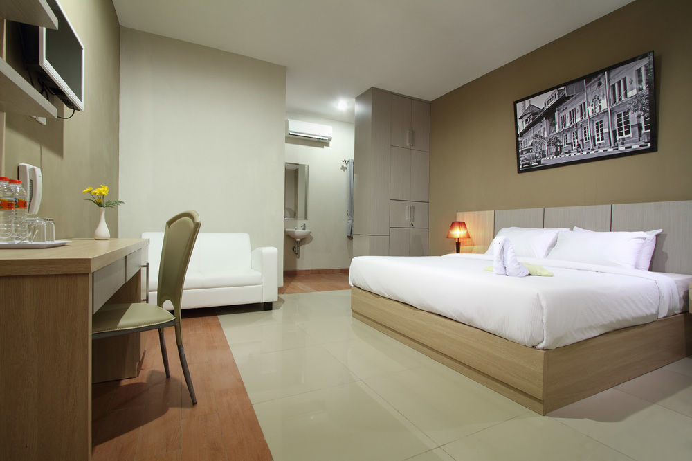 Oyo Flagship 3726 Tembok Batu Residence Tugu Exterior foto