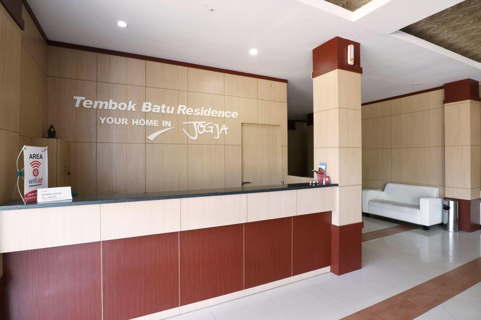Oyo Flagship 3726 Tembok Batu Residence Tugu Exterior foto
